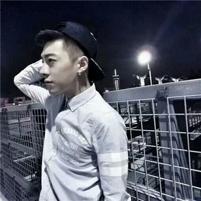 陌陌头像帅气阳光男生头像真人图片