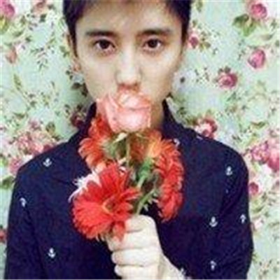 动画头像男生健身图片