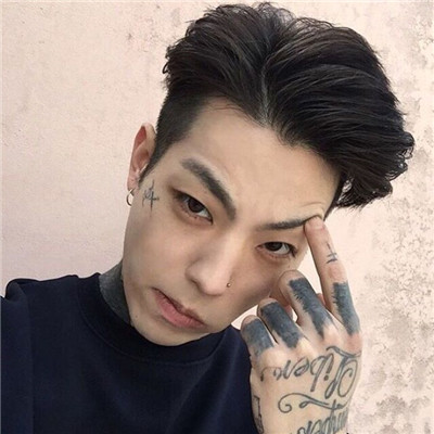 qq霸气长腿背影男生头像图片