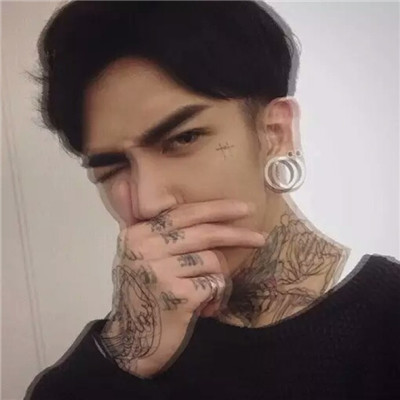 qq霸气长腿背影男生头像图片