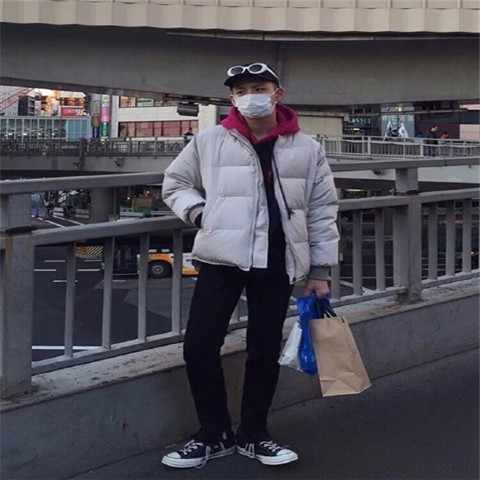 微信头像男生有钱图片