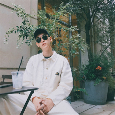 微信头像男生有钱图片