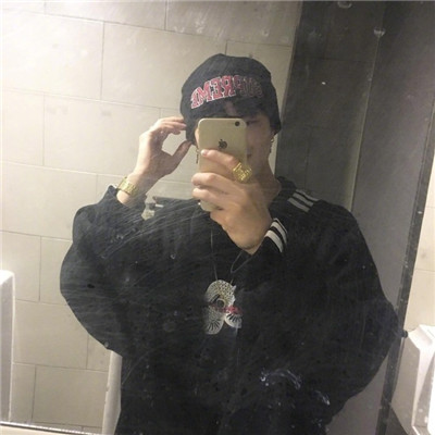白色头发QQ头像男生图片
