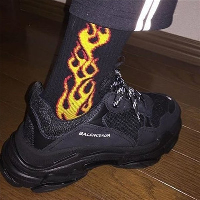 微信头像男生拿花挡脸侧面的头像图片