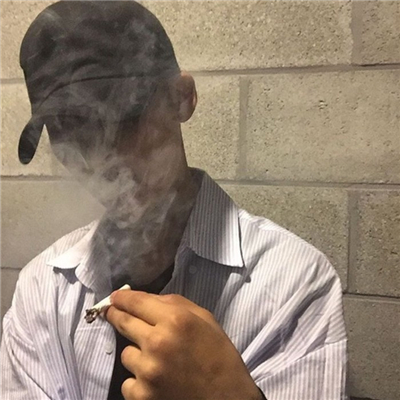 一个人的头像特别清纯的头像男生头像