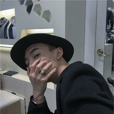 一个人的头像特别清纯的头像男生头像图片