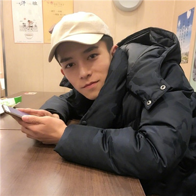 2018男生头像动漫冷酷帅气 忧伤图片