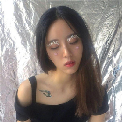 伤感女生头像唯美图片图片