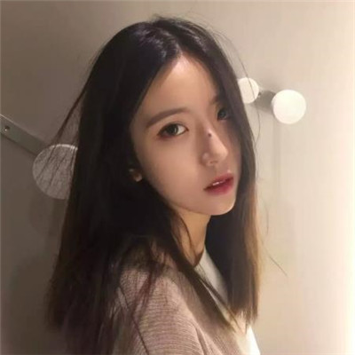 简单大气女生头像女生图片