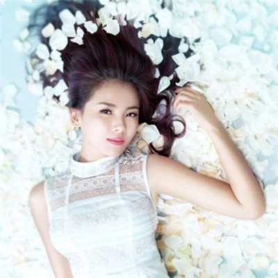 梦幻唯美意境女生头像图片