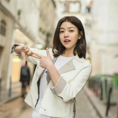 黑白手绘动漫女生头像图片