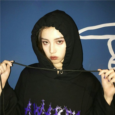 男生女生动漫情侣头像图片
