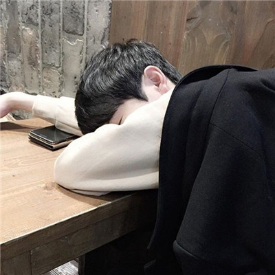 帅气头像冬天男生唯美头像图片