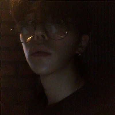 qq头像男生头像真人光头图片