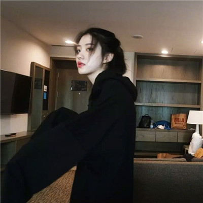 高清一人多张女生头像图片