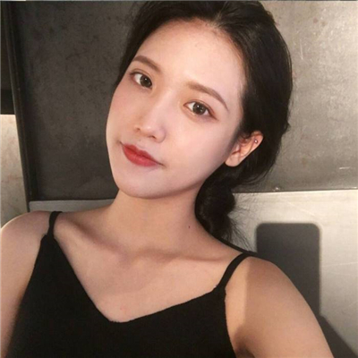 可爱的二次元头像女生图片