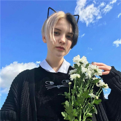 qq动漫头像女生短发图片
