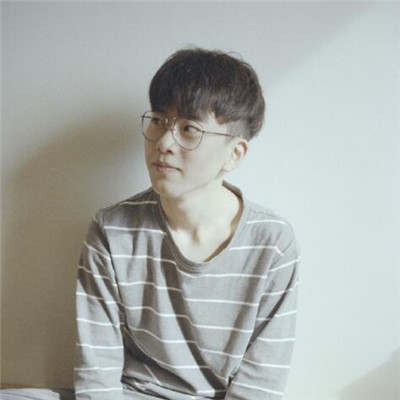 费启鸣照片头像高清无水印版后悔动漫头像男生冷酷帅气带字图片