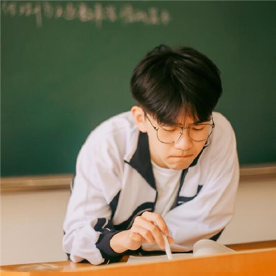 费启鸣照片头像高清无水印版后悔动漫头像男生冷酷帅气带字图片