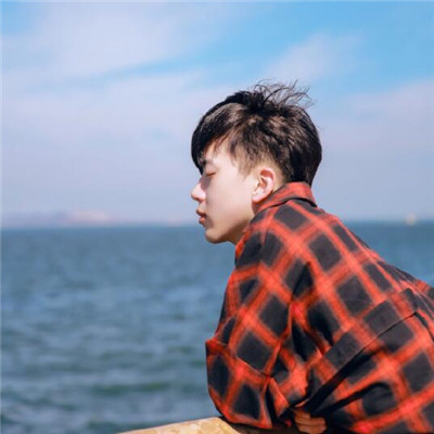 费启鸣照片头像高清无水印版后悔动漫头像男生冷酷帅气带字图片