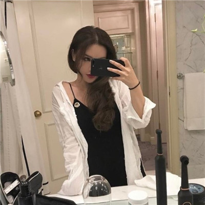 殴美头像女生头像简约图片