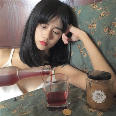 殴美头像女生头像简约图片