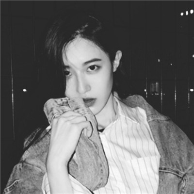 qq头像动漫女生文艺图片