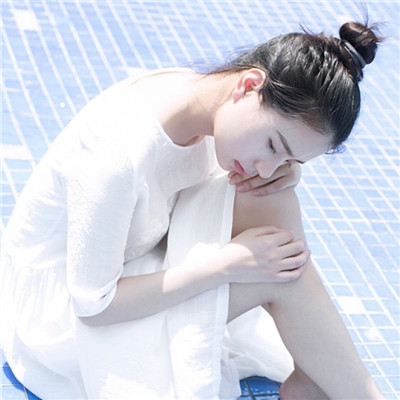 qq头像动漫女生文艺图片