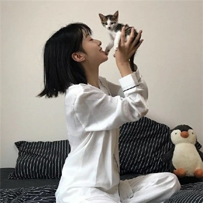 三张一个人的女生头像图片