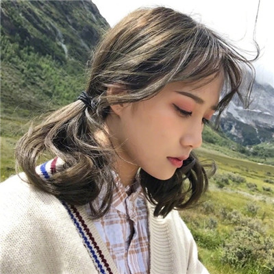 三张一个人的女生头像图片