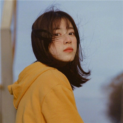 三张一个人的女生头像图片