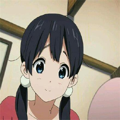 qq头像女生背影操场图片