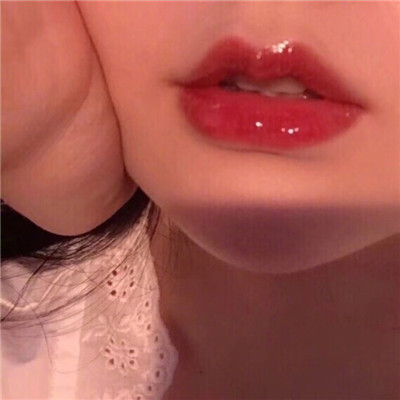 冬天女生头像唯美图片图片