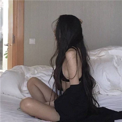 qq好看的女生头像背影图片