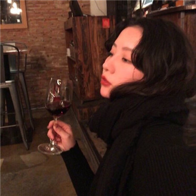现在最流行的头像女生图片
