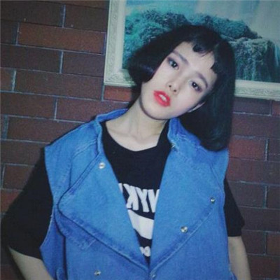 qq头像女生带字我等你图片