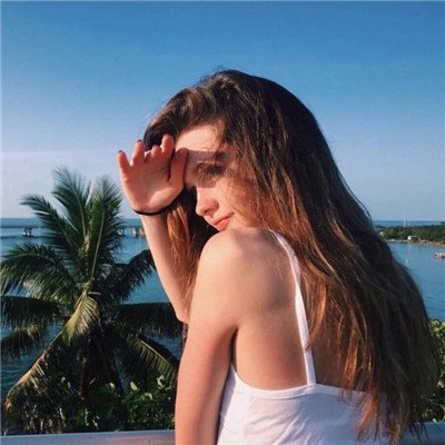 扣扣头像女生黑白伤感图片