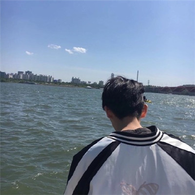 2018快手头像头像动漫男生思考图片