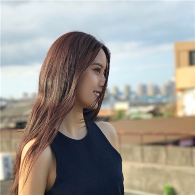 卷发女生侧脸头像女生图片