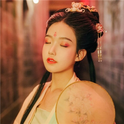 qq头像最美的女生头像图片