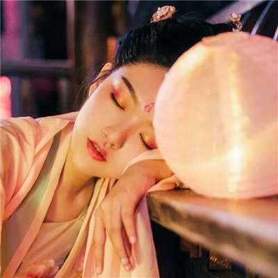 qq头像最美的女生头像图片