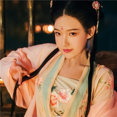 qq头像最美的女生头像图片