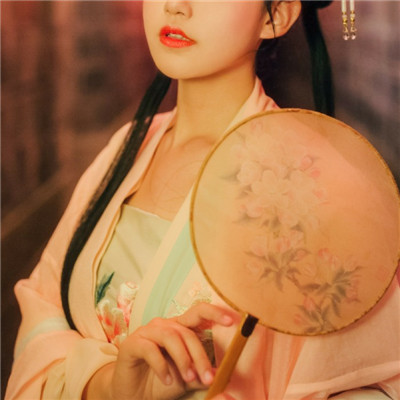 qq头像最美的女生头像图片