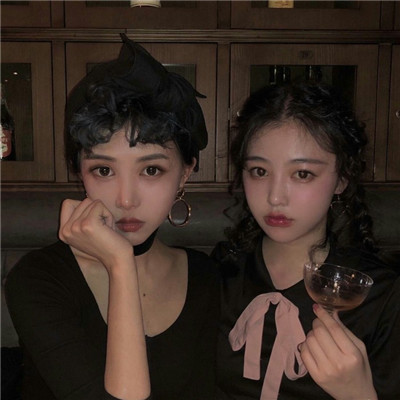 qq头像女生穿牛仔外套图片