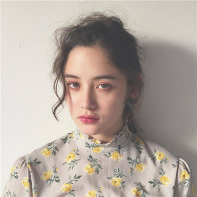 手绘女生头像霸气女王图片