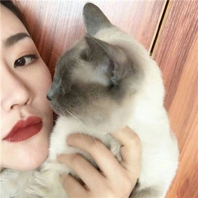 头顶摆v手势女生头像图片
