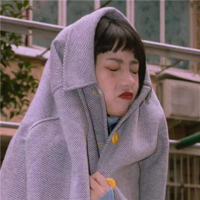 头顶摆v手势女生头像图片