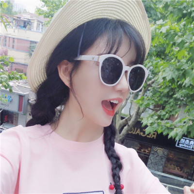 韩版短发女生头像高冷图片