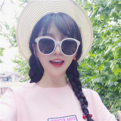 韩版短发女生头像高冷图片