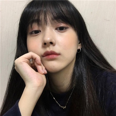 qq高清女生头像带字图片